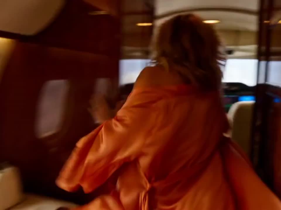 Seedance 2.0 Prompt: Action Movie Plane Scene