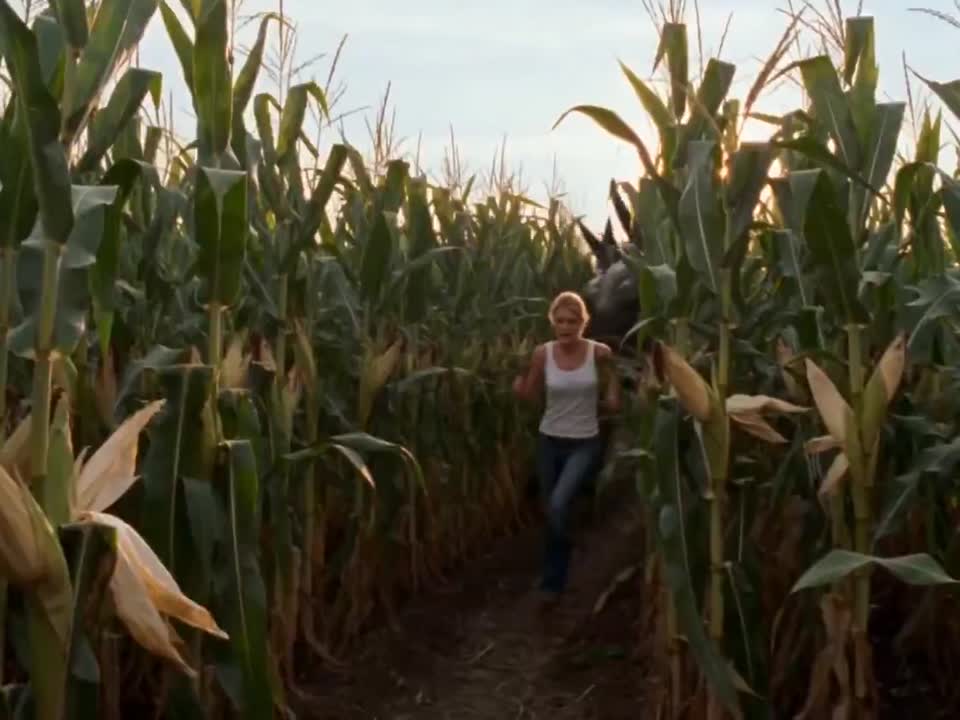 Seedance 2.0 Prompt: Alien Cornfield Horror Scene
