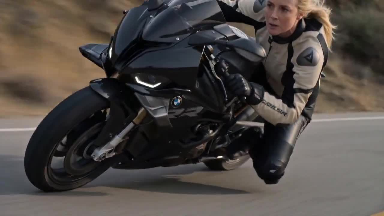 Seedance 2.0 Prompt: Cinematic Blonde Rider on BMW S1000RR