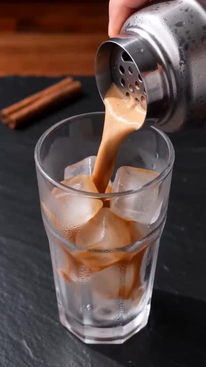 Seedance 2.0 Prompt: Cinematic Espresso Preparation Video