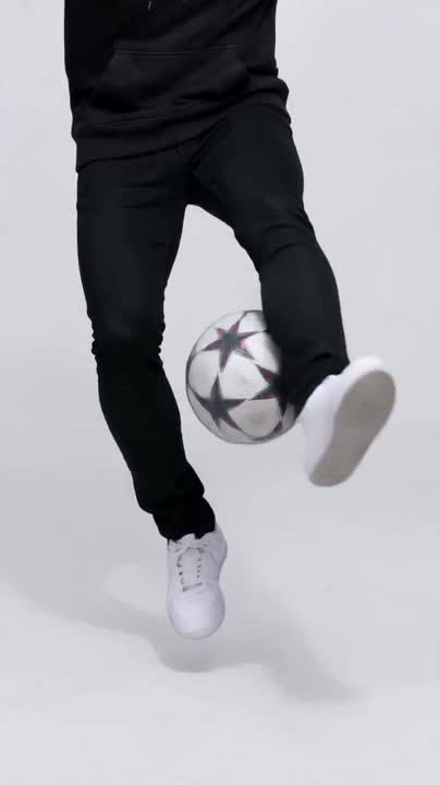 Seedance 2.0 Prompt: Cinematic Football Freestyle Video Creation