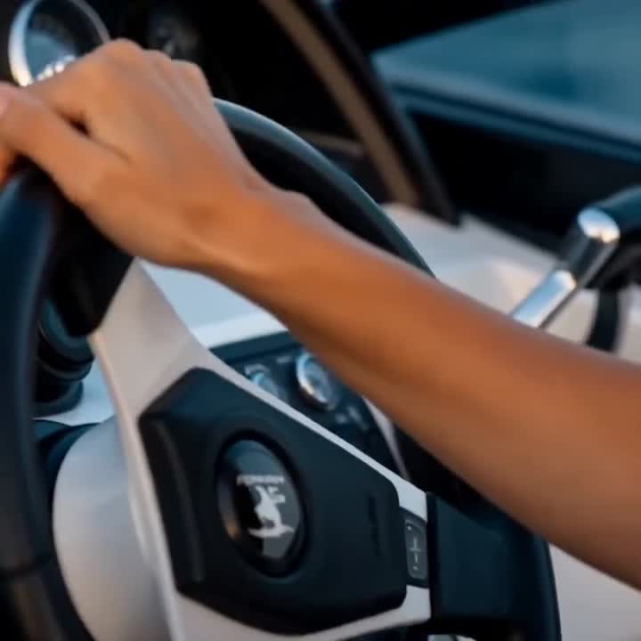 Seedance 2.0 Prompt: Cinematic Luxury Speedboat Video Generation