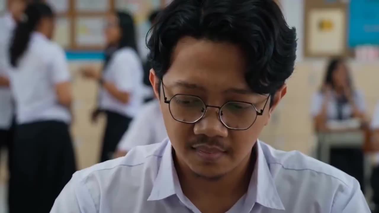 Seedance 2.0 Prompt: Cinematic Classroom Fight Short Film