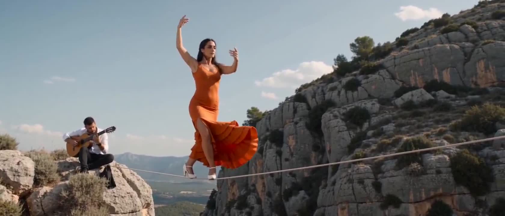 Flamenco Dancer on Slackline Video: Seedance 2.0 Prompt