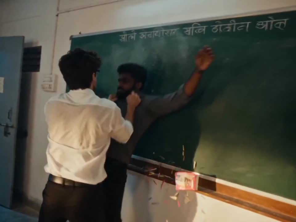 Seedance 2.0 Prompt: Hyper-realistic Indian Classroom Fight Video