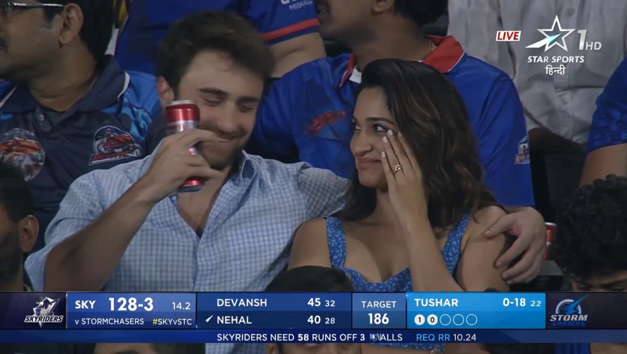 Seedance 2.0 Prompt: IPL-Style Cricket Broadcast Couple Moment