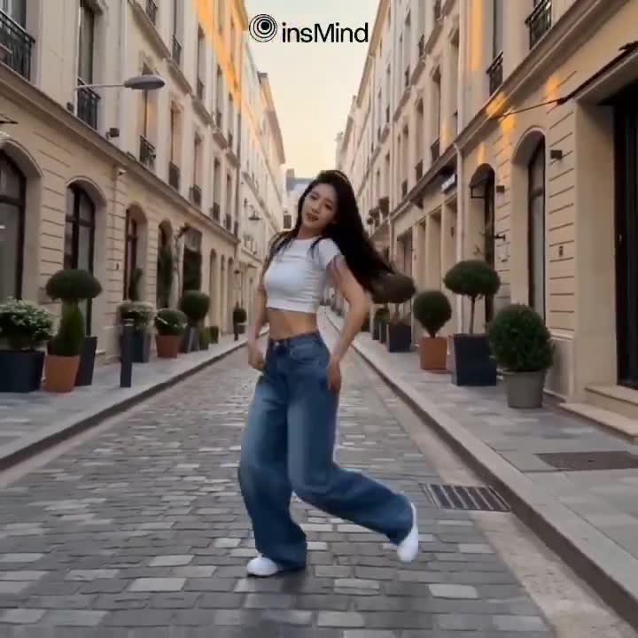 Seedance 2.0 Prompt: K-Pop Dance Choreography Video