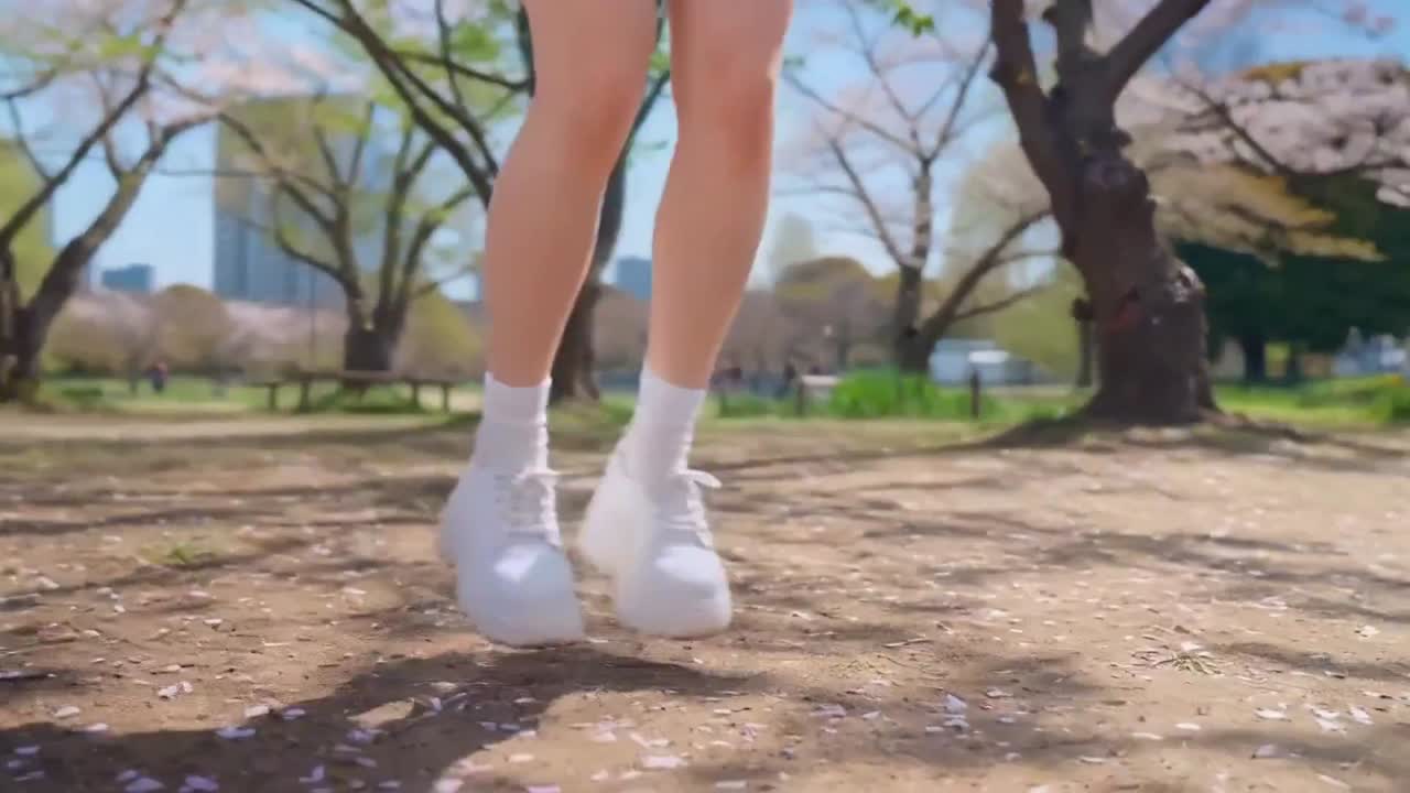 Seedance 2.0 Prompt: K-Pop Dance Routine by Japanese Woman