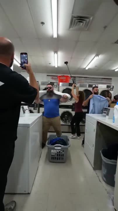 Seedance 2.0 Prompt: Laundromat Rave Phone Camera Aesthetic
