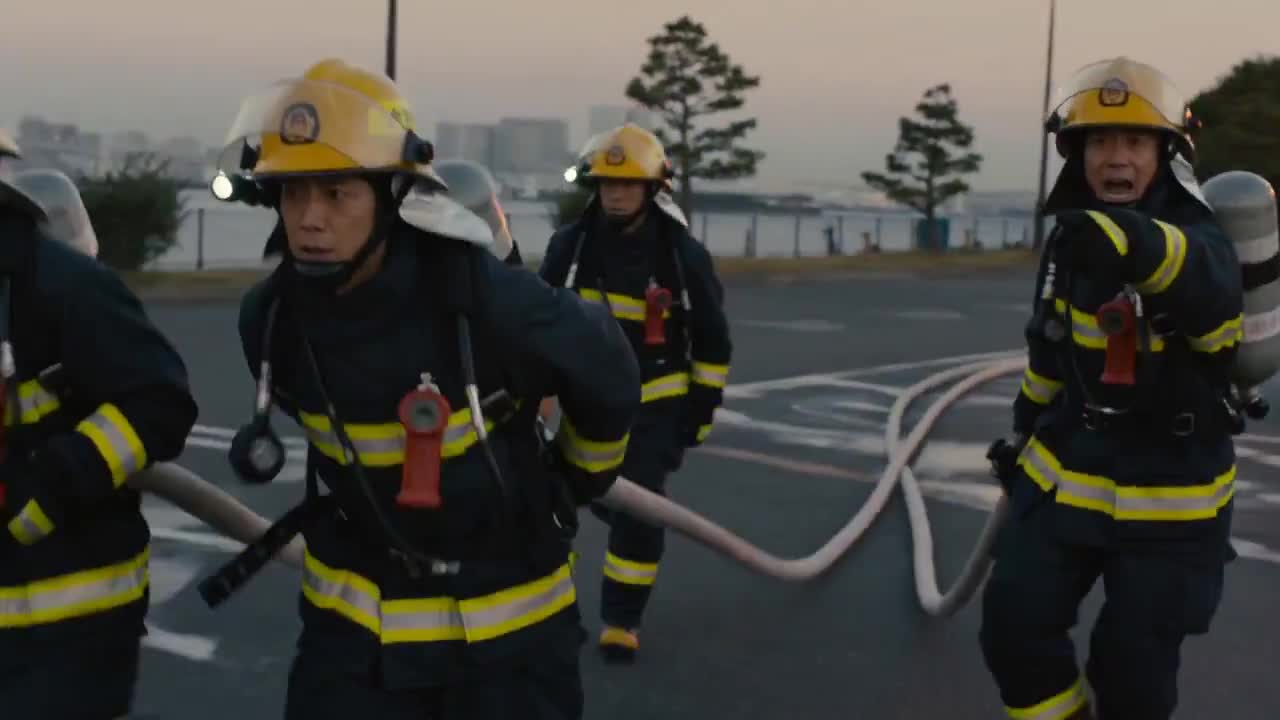 Seedance 2.0 Prompt: Tokyo High-Rise Fire Documentary Video