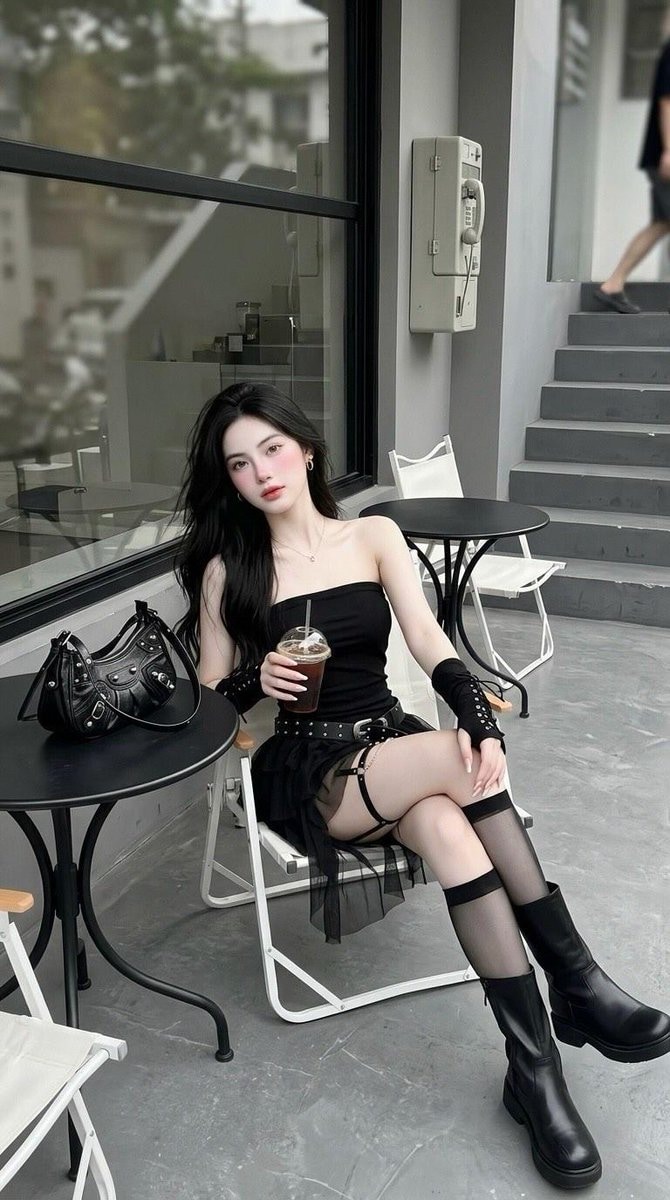 Nano Banana Pro AI Image Prompt: Minimalist Cafe Street Fashion AI image prompt preview generated with Synterial