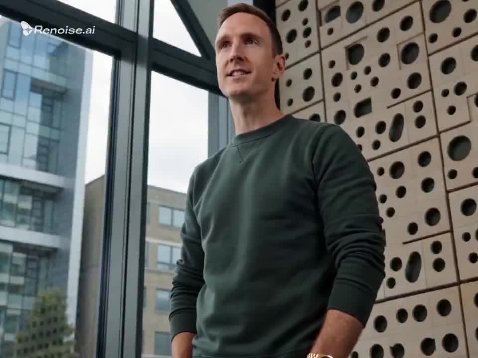 Seedance 2.0 Prompt: Motivational Speaker in Studio Setting