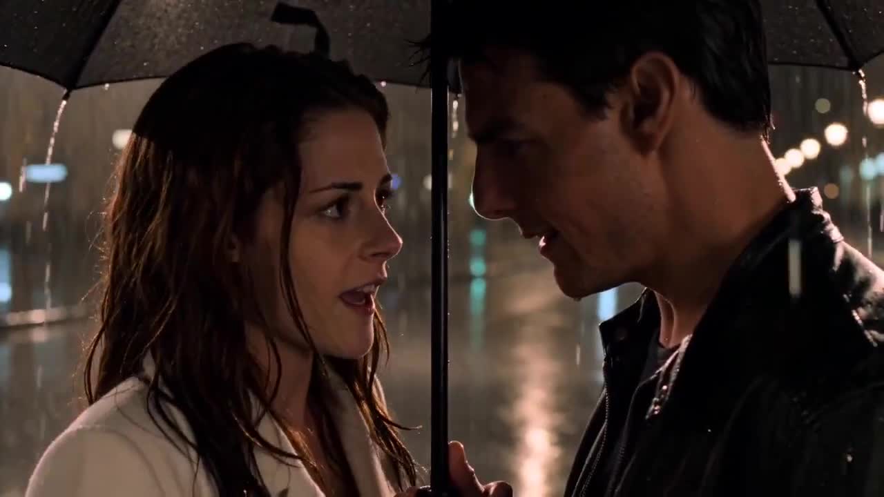 Seedance 2.0 Prompt: Cinematic Romantic Tension in Rainy Italian City