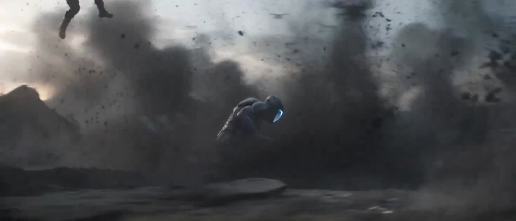 Seedance 2.0 Prompt: Sci-Fi Armored Soldier Action Sequence