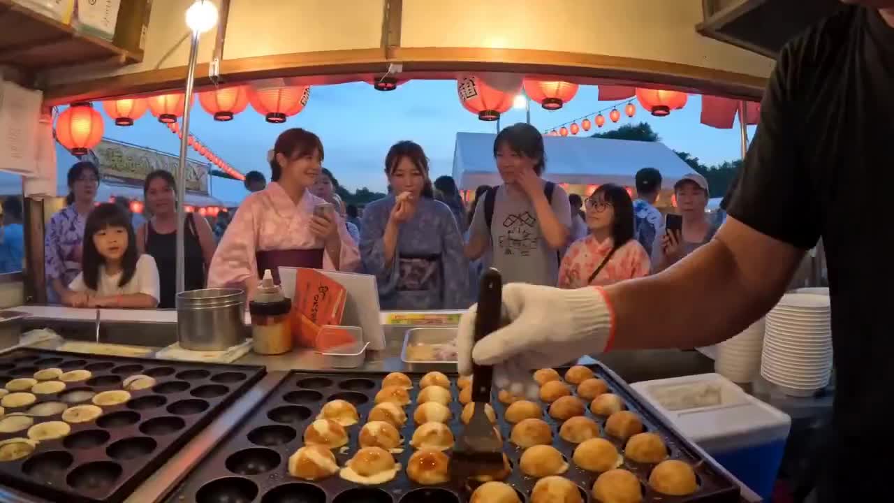 Seedance 2.0 Prompt: Japanese Summer Festival Takoyaki Montage